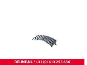 Mercedes Sprinter Bumperdeel midden-voor O9990001461 foto 2