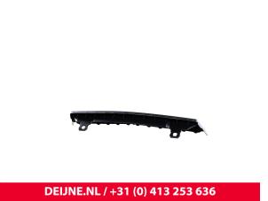 Mercedes Sprinter Bumperdeel midden-voor O9990001461 foto 4