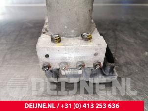Mercedes Sprinter ABS pump O119090 photo 2