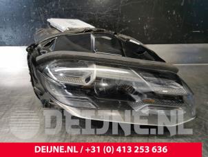 Gebruikte Rechter Koplamp Porsche Taycan (Y1A) 4S Prijs € 2.238,50 Inclusief btw aangeboden door van Deijne Onderdelen Uden B.V.