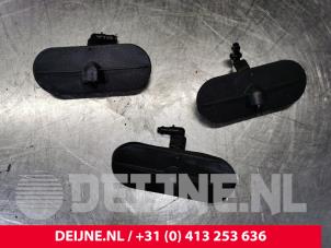 Porsche Taycan Scheibensprüher vorne O119099 foto 2