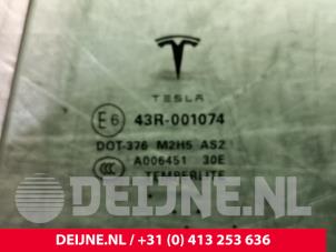 Tesla Model S Rear door window 4-door, left O119164 photo 2