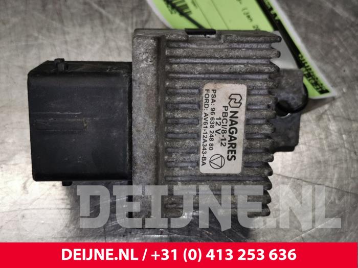Citroen Berlingo Voorgloei Relais O119252