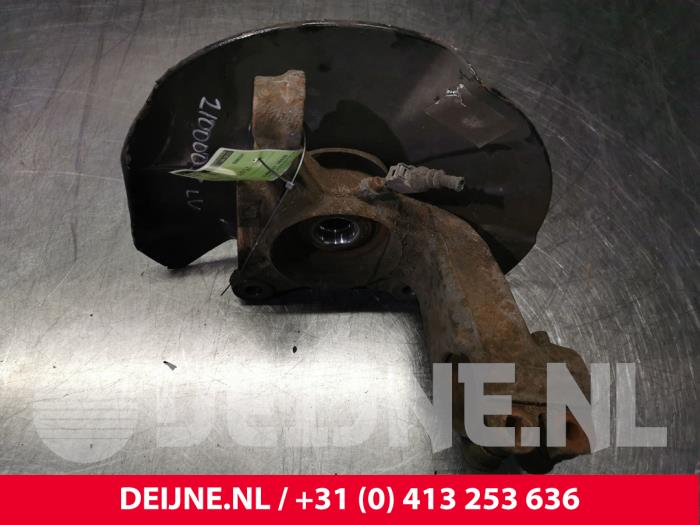 Volkswagen Transporter Achsschenkel links vorne O119280