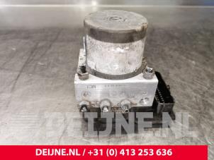 Renault Master ABS Pumpe O119356 foto 2