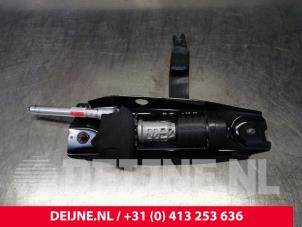 Volvo V70 Veiligheidsgordel links-voor O119507 foto 4