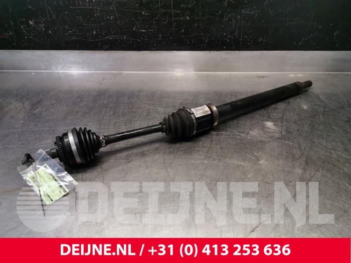 Gebruikte Steekas rechts-voor Volvo S80 (TR/TS) 2.4 SE 20V 170 Prijs € 95,00 Margeregeling aangeboden door van Deijne Onderdelen Uden B.V.