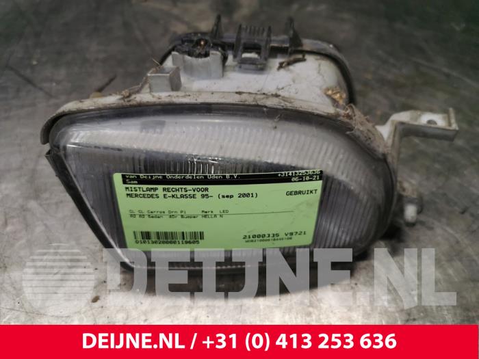 Mercedes E-Klasse Fog light, front right O119605
