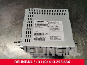 Volvo XC90 CD player O119899 photo 3