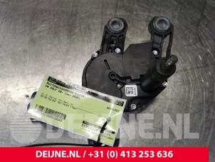 Gebruikte Ruitenwissermotor achter Volkswagen Golf VIII (CD1) 2.0 GTI 16V Prijs € 45,00 Margeregeling aangeboden door van Deijne Onderdelen Uden B.V.