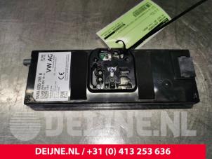 Gebruikte Antenne Versterker Volkswagen Golf VIII (CD1) 2.0 GTI 16V Prijs € 90,00 Margeregeling aangeboden door van Deijne Onderdelen Uden B.V.