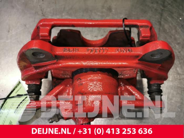 Volkswagen Golf Bremszange rechts vorne O120329