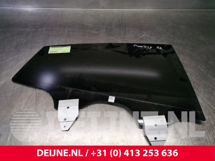 Porsche Taycan Türscheibe 4-türig rechts hinten O120348