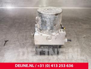 Nissan NV200 ABS Pomp O120360 foto 2