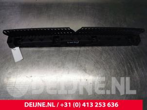 Volkswagen Golf Bumpersteun midden-achter O120708 foto 2