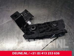 Volkswagen Golf Rear bumper bracket, right O120921 photo 2