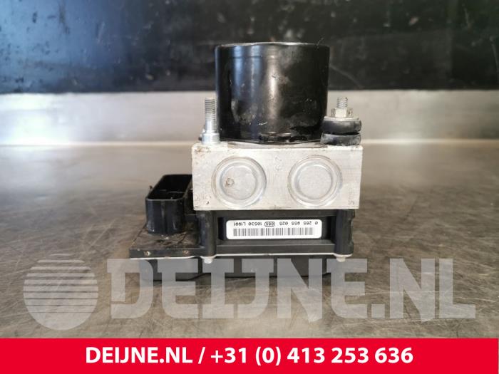 Volkswagen Polo ABS Pomp O120928