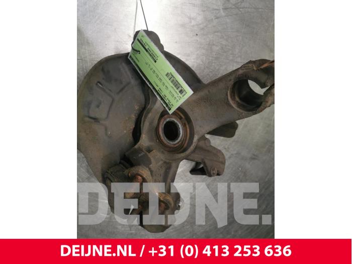 Volkswagen Polo Fusee links-voor O120952