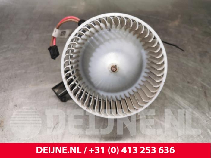 Mercedes Vito Heating and ventilation fan motor O121155