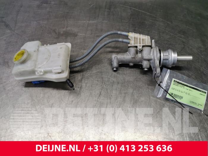 Mercedes Vito Hauptbremszylinder O121154