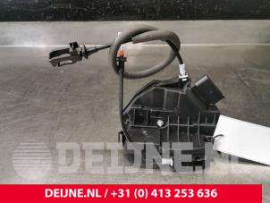 Ford Focus Deurslot Mechaniek 4Deurs rechts-achter O121213 foto 2