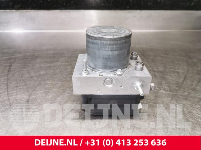 Gebruikte ABS Pomp Volkswagen Crafter (SY) 2.0 TDI FWD Prijs € 223,85 Inclusief btw aangeboden door van Deijne Onderdelen Uden B.V.