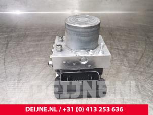 Volkswagen Crafter ABS Pomp O121221 foto 3
