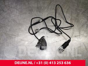 Volkswagen Crafter Reversing camera O121232 photo 2