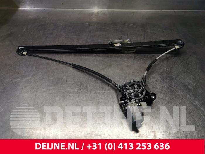 Volkswagen Crafter Fenstermechanik 2-türig rechts vorne O121277