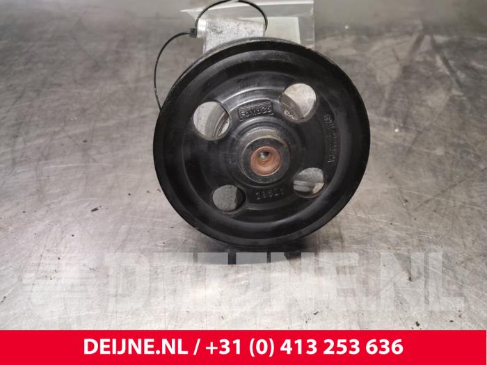 Gebruikte Servopomp Volvo V70 (BW) 2.0 D 16V Prijs € 50,00 Margeregeling aangeboden door van Deijne Onderdelen Uden B.V.