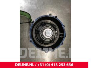 Porsche Taycan Speaker O121360 photo 3
