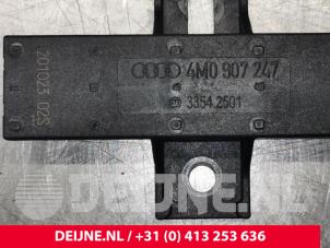 Porsche Taycan Keyless Entry-Antenne O121472 foto 2