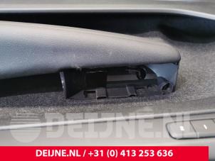 Volvo XC40 Front door trim 4-door, right O121477 photo 3
