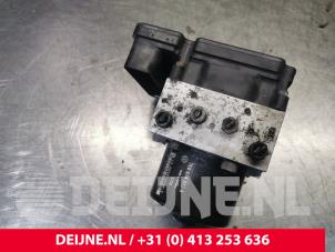 Volkswagen Transporter ABS Pomp O121563 foto 3