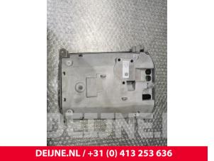 Porsche Taycan Display Multi Media regelunit O121638 foto 2