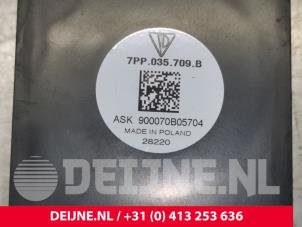Porsche Taycan PDC Module O121645 photo 3