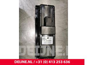 Volvo XC40 Electric window switch O121814 photo 2