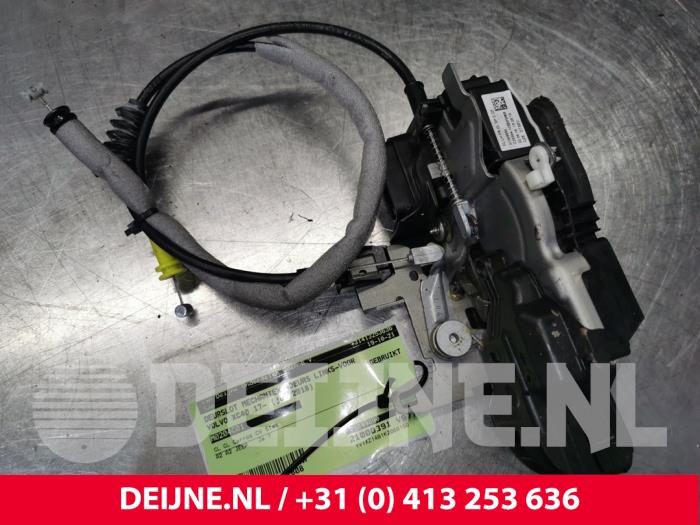Volvo XC40 Türschlossmechanik 4-türig links vorne O121808