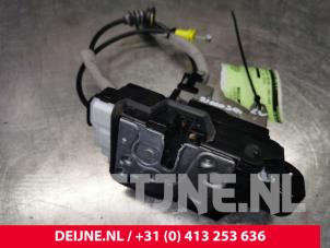Volvo XC40 Deurslot Mechaniek 4Deurs links-voor O121808 foto 3