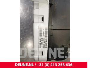 Volvo V50 Odometer KM O122045 photo 3