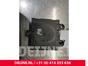 Volkswagen Caddy Central door locking module O122250 photo 2