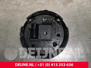 Porsche Taycan Luidspreker O122477 foto 2