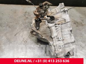 Volvo V60 Gearbox O122532 photo 2