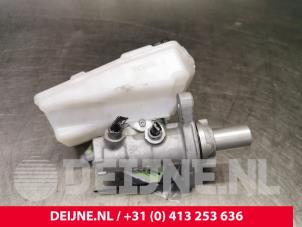 Porsche Taycan Master cylinder O122771 photo 3