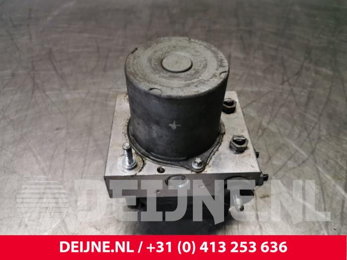 Mercedes Vito ABS Pomp O122818