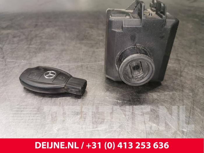 Mercedes Vito Kontaktslot+Sleutel O122963