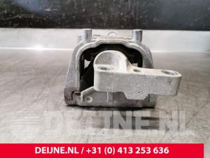 Volkswagen Caddy Motorlager O123075 foto 3