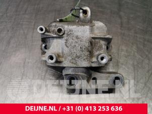 Volkswagen Caddy Motorlager O123075 foto 2