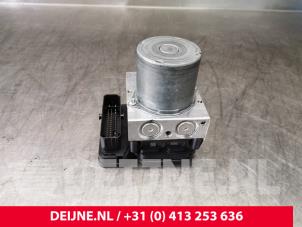 Volvo XC40 ABS Pomp O123198 foto 2
