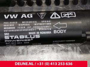 Porsche Taycan Gasdemper links-achter O123223 foto 3